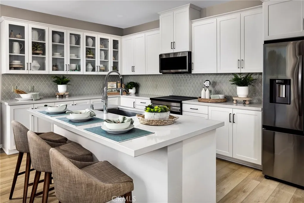 3927 E. Kenyon Paseo, Ontario, California 91761 home-pic-5